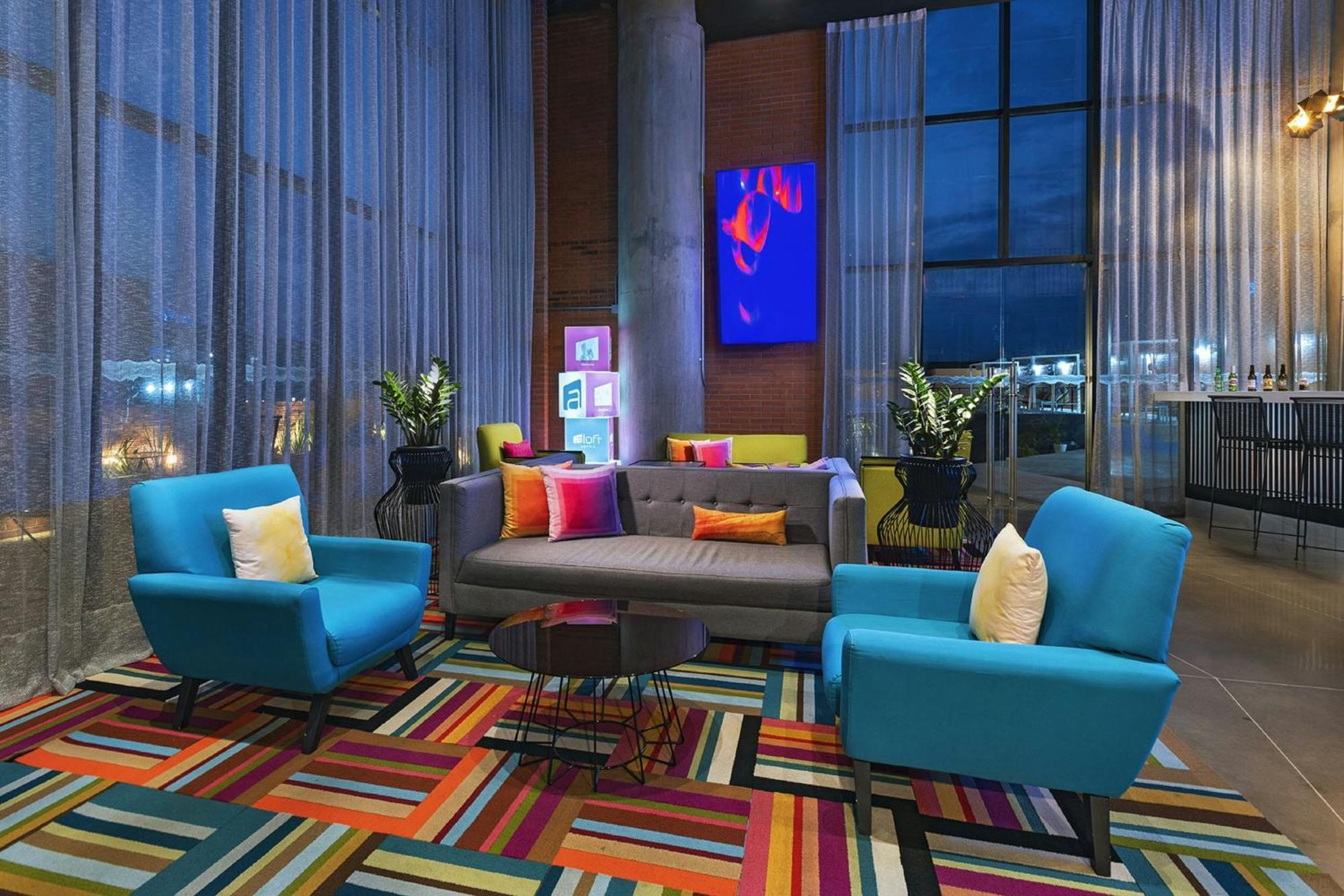 Отель Aloft Guadalajara Sur Санта-Анита Экстерьер фото
